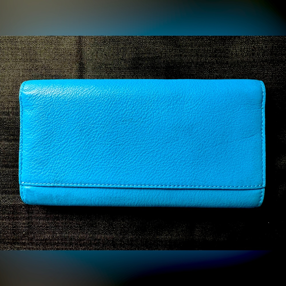 NWT - NEW Coach vivid blue three fold wallet with ID card holder
